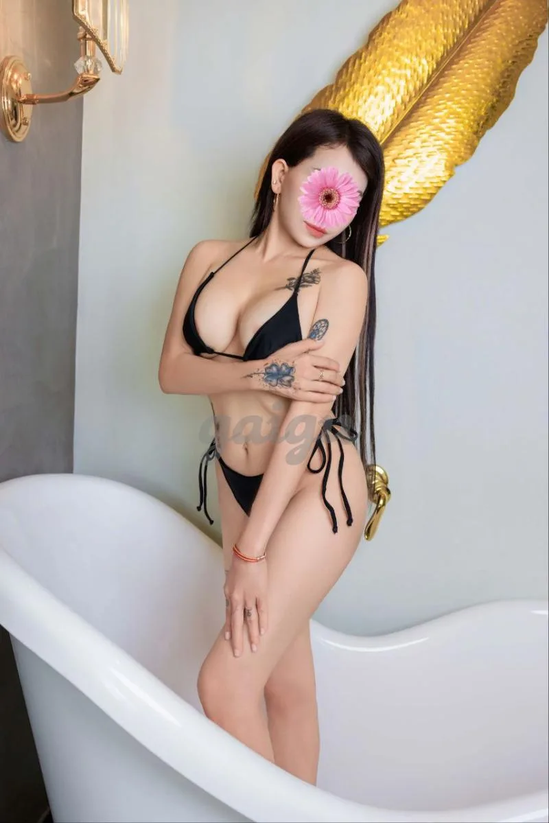 Reup: Kim Tiền_ Body nóng bỏng, làm tình cực phê