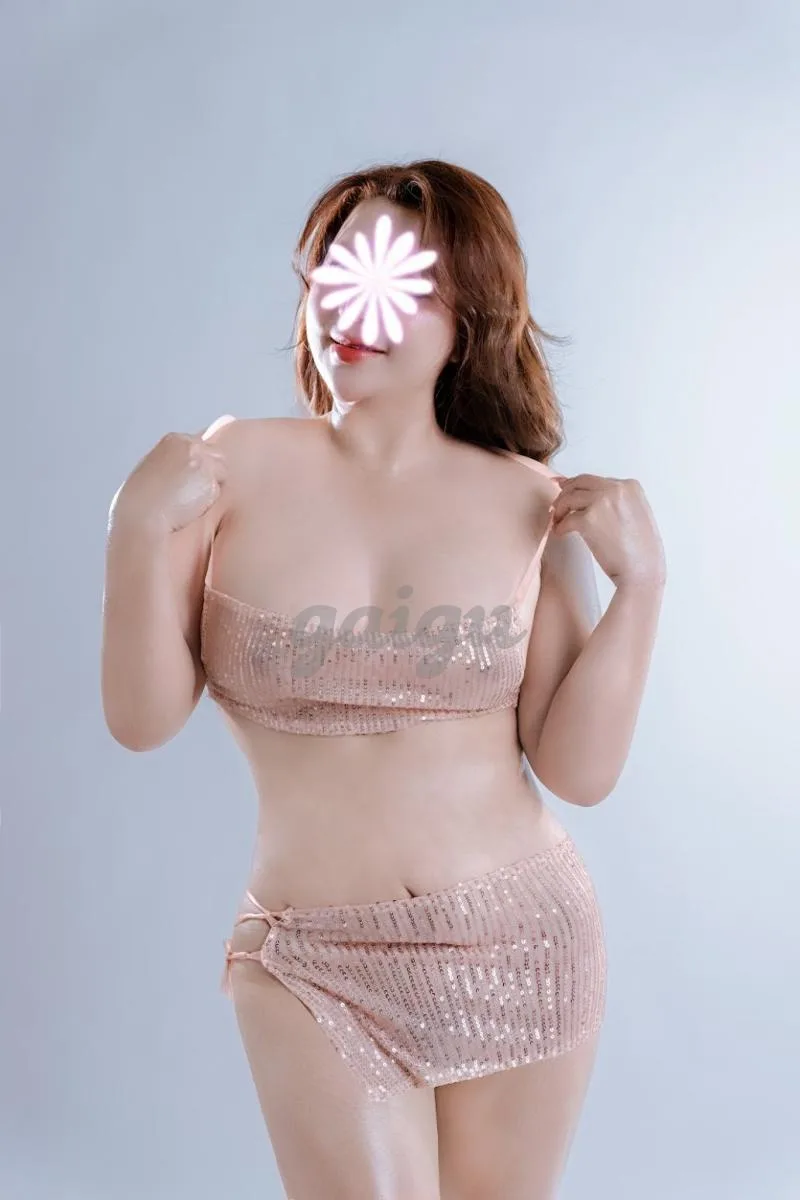 Bảo Anh - Gái Dâm, Body Sexy, Phiên Dịch Đi Tour Dài Ngày !!