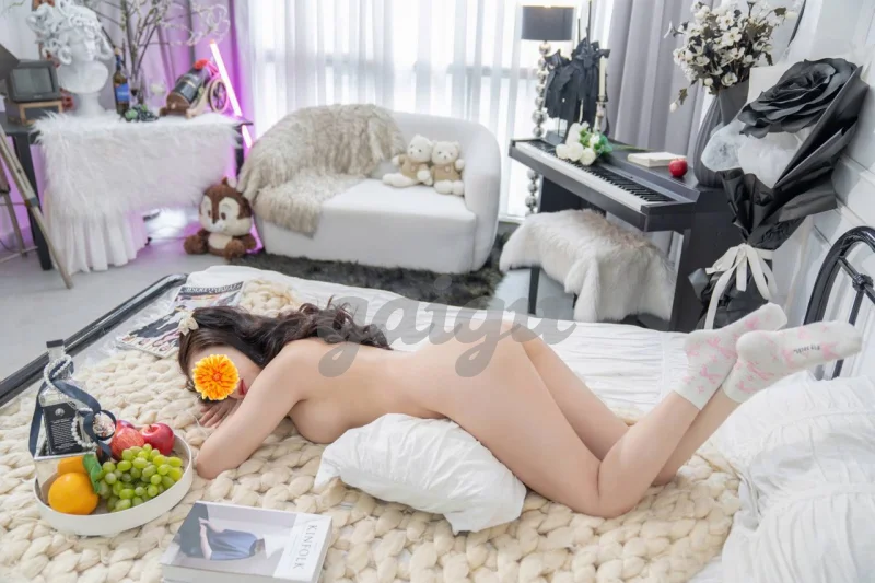 LINH CHI MẶT XINH DA TRẮNG VÚ TO BÍM ĐẸP LÀM TÌNH SAY MÊ