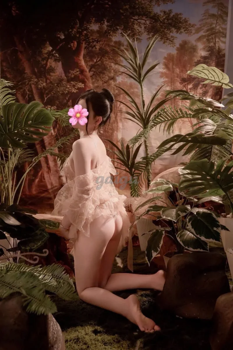 Ely: BODY ĐẸP, MẶT XINH BABY VÀ SANG TRỌNG