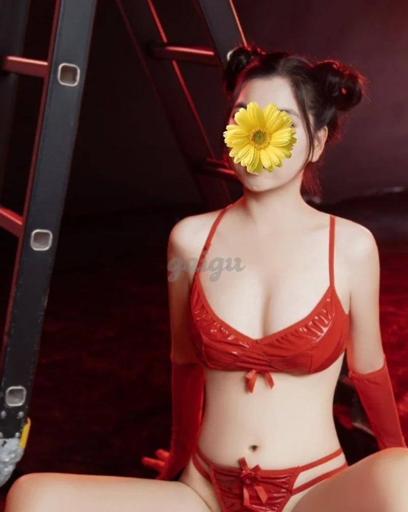 Tiểu Vy ❤️ Lolita dễ thương ❤️ Chiều khách hết ga hết số