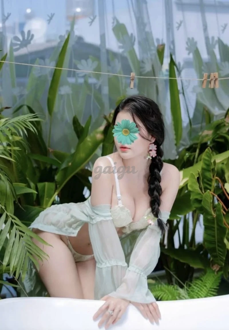HÀ TRANG - BODY NÓNG BỎNG- SEXY QUYẾN RŨ - KỸ NĂNG THẦN DÂM - VÚ TO BÍM KHÍT E CHIỀU CHUỘNG NHIỆT TÌ