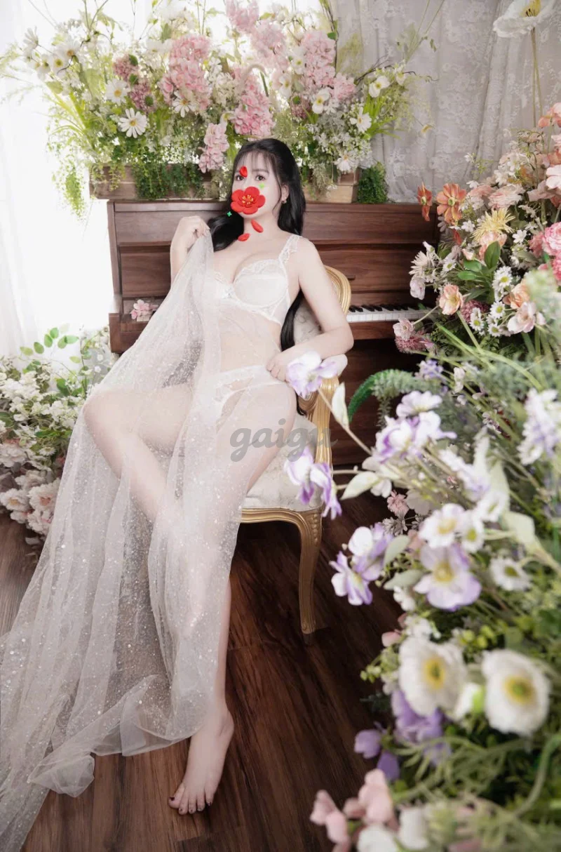 An Nhiên:VÚ BỰ, MẶT XINH, TUYỆT CHIÊU DÂM ĐÃNG