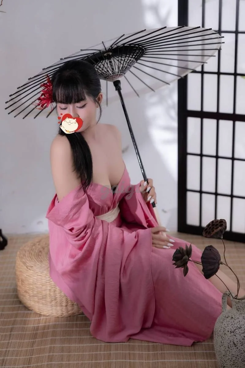 Thy Thy_ Gái xinh body gợi cảm