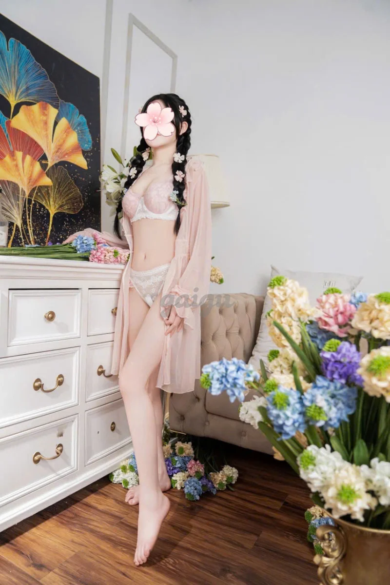 ❣️Hân Hân❣️Gái non 2k6 vú bím hồng, mặt xinh duyên dáng