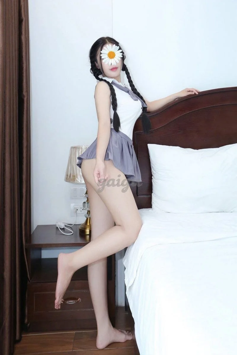 Bích Diệp-BODY CỰC ĐẸP CÙNG VỚI NỤ CƯỜI NGỌT NGÀO-BÍM HỒNG VÚ CĂNG -MANG ĐẾN CHO ANH EM GIÂY PHÚT CỰ