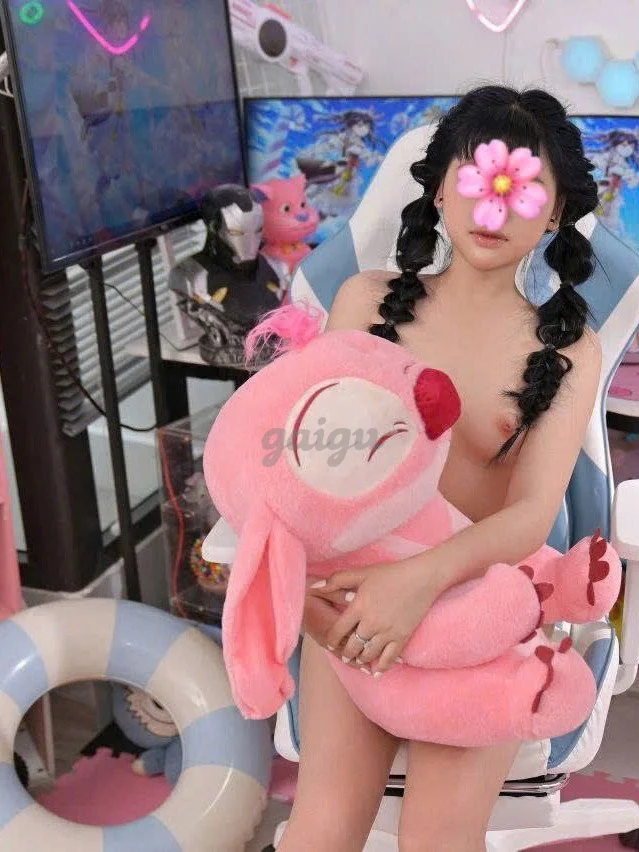 BỐNG XINH CỰC PHẨM HÀNG NGON KHUÔN MẶT ĐẸP NHƯ HOA DA TRẮNG MỊN MÀNG CHỊCH CỰC PHÊ