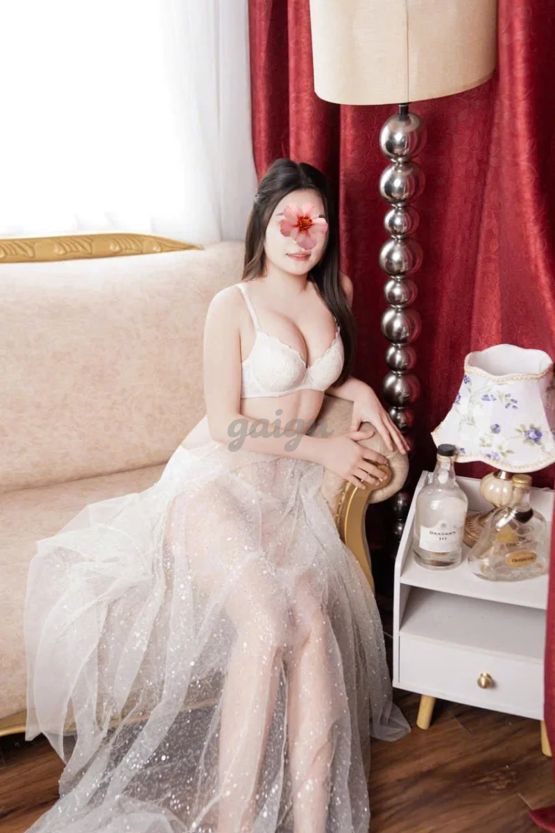 ✨BÍCH PHƯƠNG❣️MASSAGE TÌNH CẢM DÂM XINH MƠN MỞN
