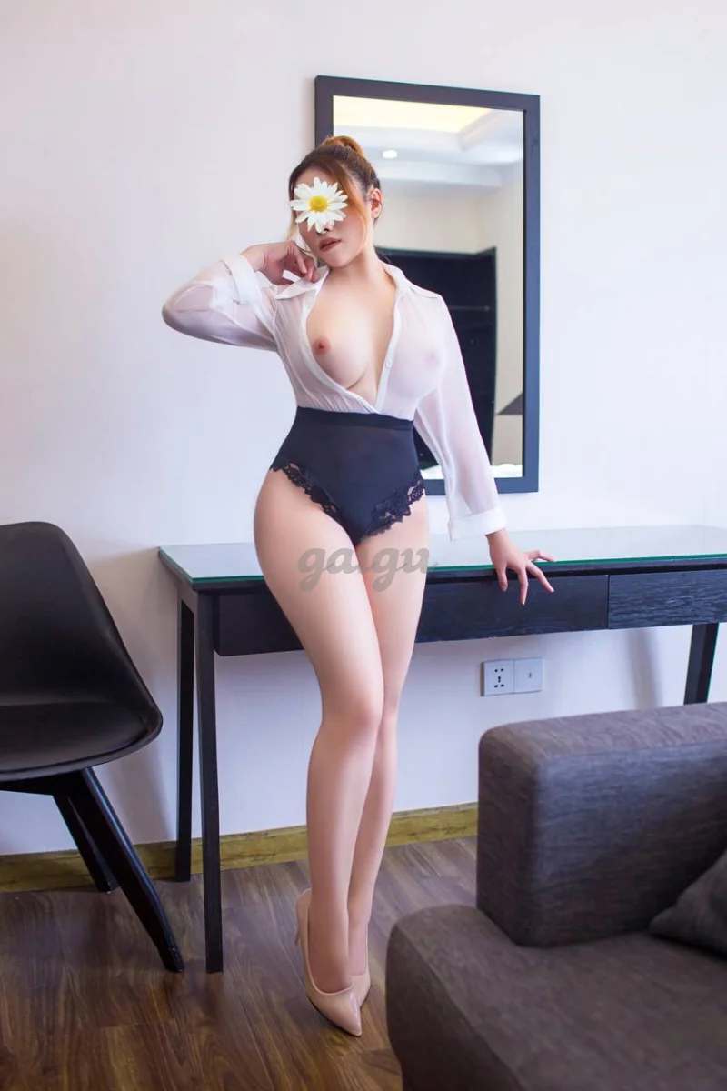 Uyên Nhi hàng múp - Siêu vòng 3 - Quả bom sex thực thụ