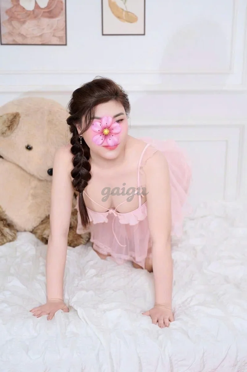 HẢI YẾN CHUẨN HÀNG NGUYÊN BẢN DÂM CỰC DÂM ĐẪY ĐÀ PHÊ LẮM