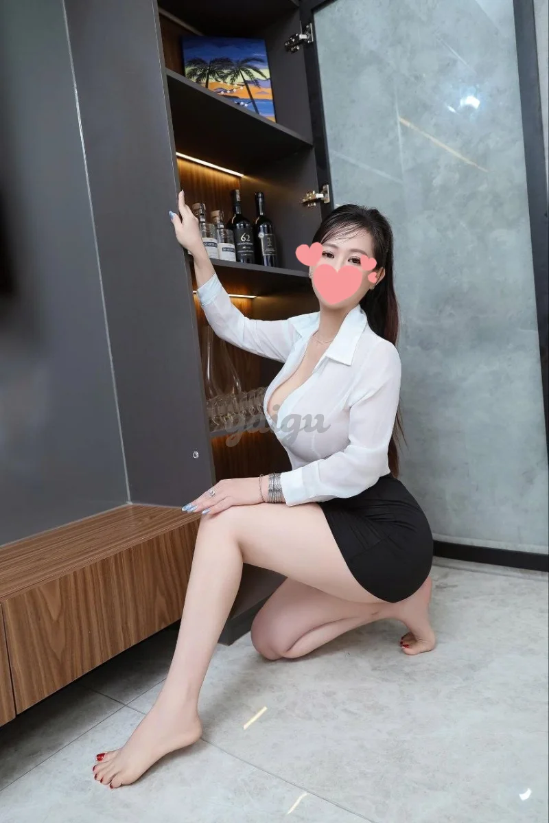 THUỲ TRANG MIỀN TÂY