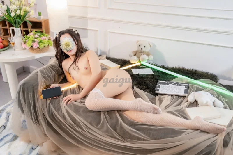 Ánh Vy Baby - Cô Nàng Dễ Thương Tình Cảm