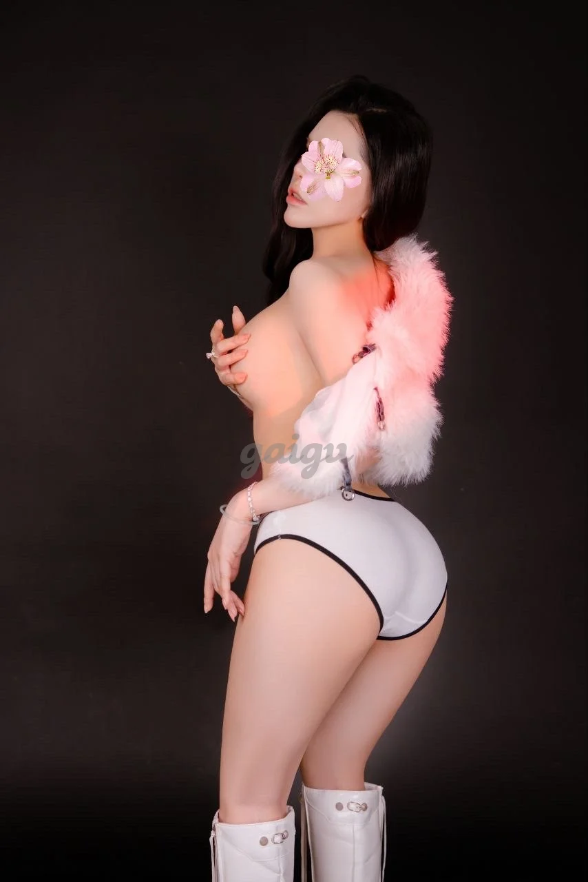 NEW HOTGIRL🔥 DIỄM MY MÔNG BỰ DOGGY BAO PHÊ🔥