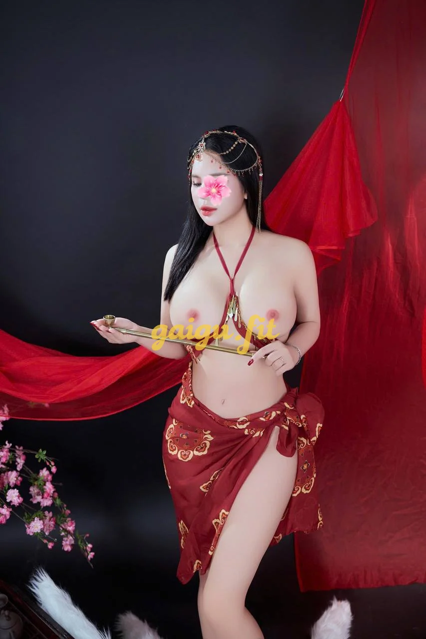 Yến Nhi - Siêu Phẩm Người Mẫu Nóng Bỏng, Vú To Ngực Thật 100% Chất Lượng
