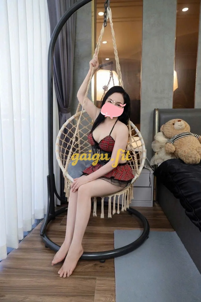 Vy Lucky- em hàng ngon bổ rẻ, dâm ngoan!!!