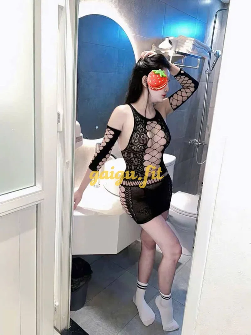 Thiên Vy 1m68 hình dt chân thật 100%