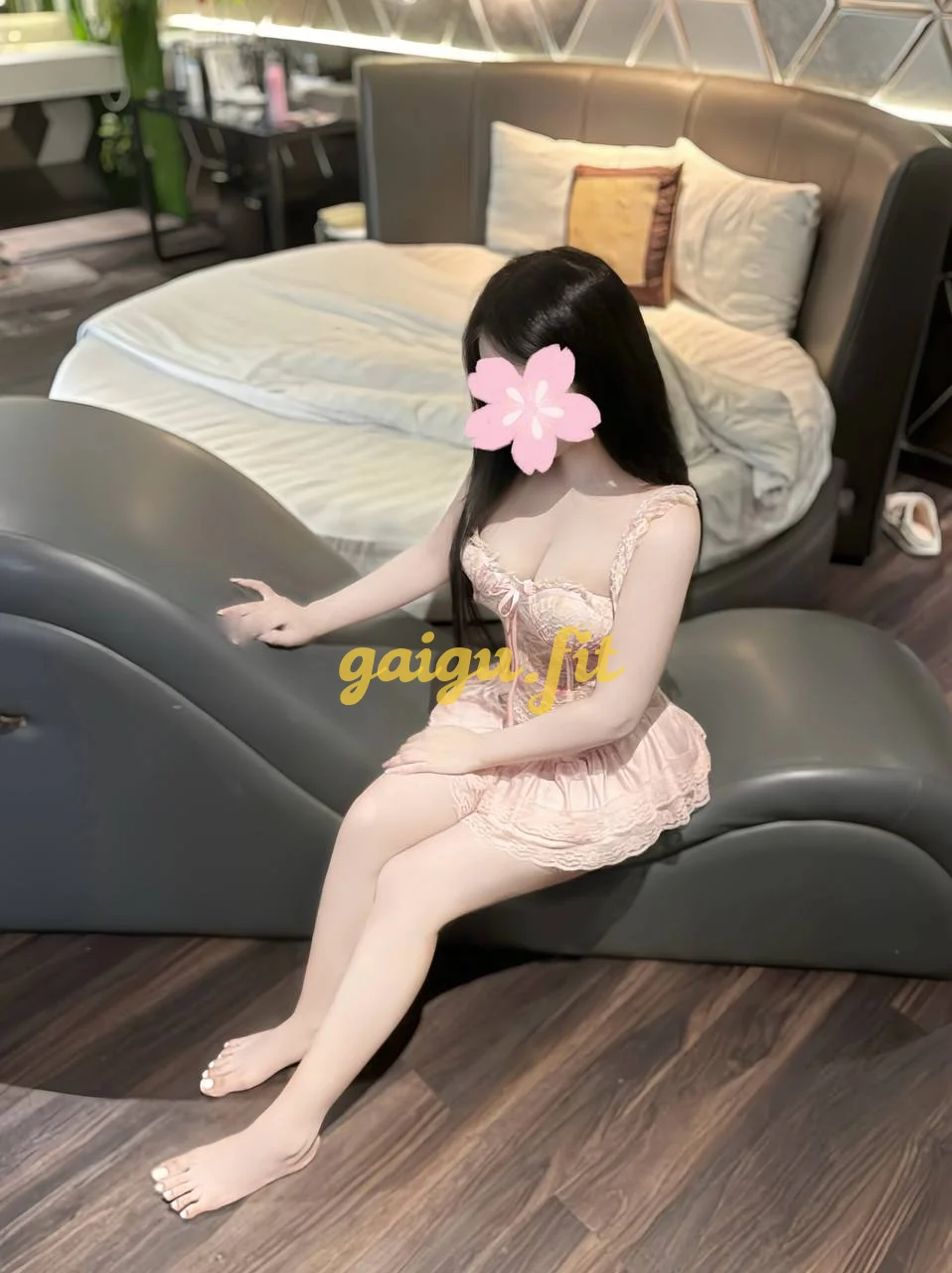 Tuyệt phẩm gái xinh  🌼Ngọc Nhi 🌼 dáng đẹp  mặt xinh lai Tây vú bự núm ti hồng !!