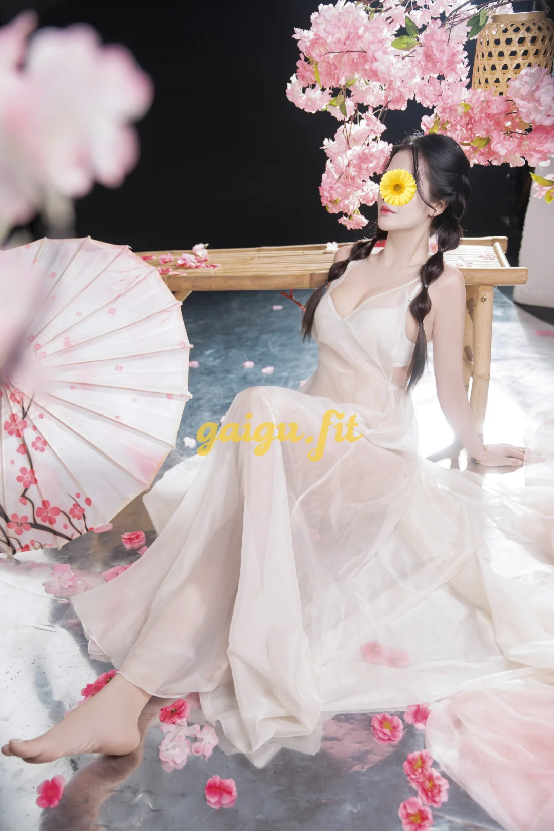 BÉ LUCKY DÁNG CHUẨN MỚI ĐI LÀM LẦN ĐẦU
