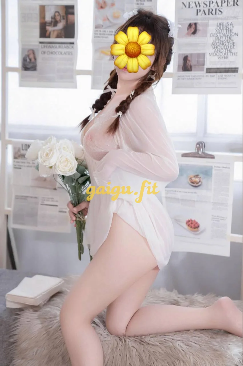 Bé My 2k3 non tơ dáng chuẫn hot girl.