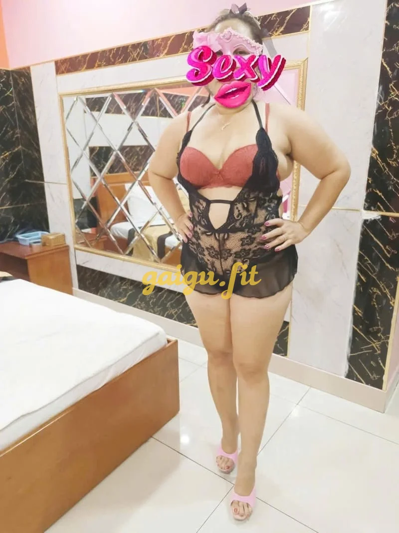 ❤️BẢO LINH ❤️ DỄ THƯƠNG DÁNG NUỘT PHỤC VỤ ĐỈNH CAO.TẮM CHUNG