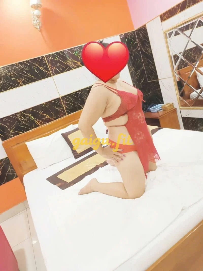 ❤️BẢO LINH ❤️ DỄ THƯƠNG DÁNG NUỘT PHỤC VỤ ĐỈNH CAO.TẮM CHUNG