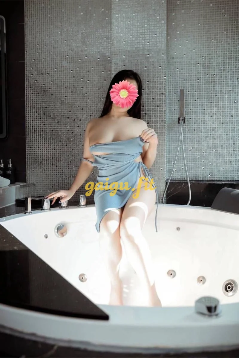 HOT GIRL❤️MINH ANH❤️LÀM TÌNH BAO ĐỈNH-CHIỀU KHÁCH NHƯ NG IU
