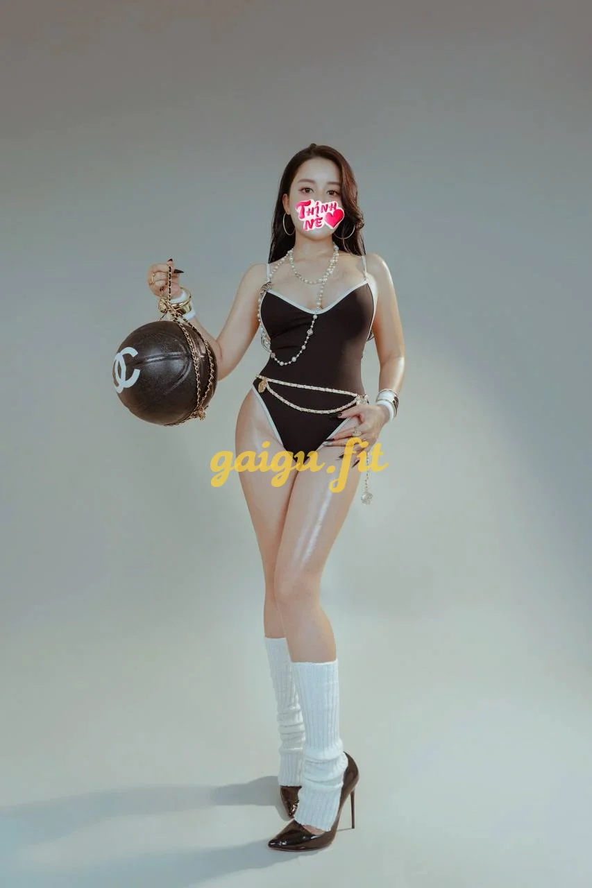 KHÁNH HUYỀN NGỰC TO BODY MƯỢT - NỒNG NÀN QUYẾN RŨ LÀM TÌNH CỰC PHÊ
