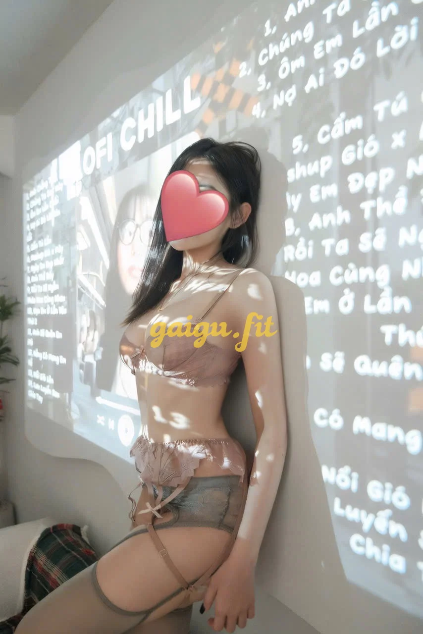 Ngọc Huyền Gai Xinh Miền Tây, Dâm, Làm Tình Cực Đỉnh