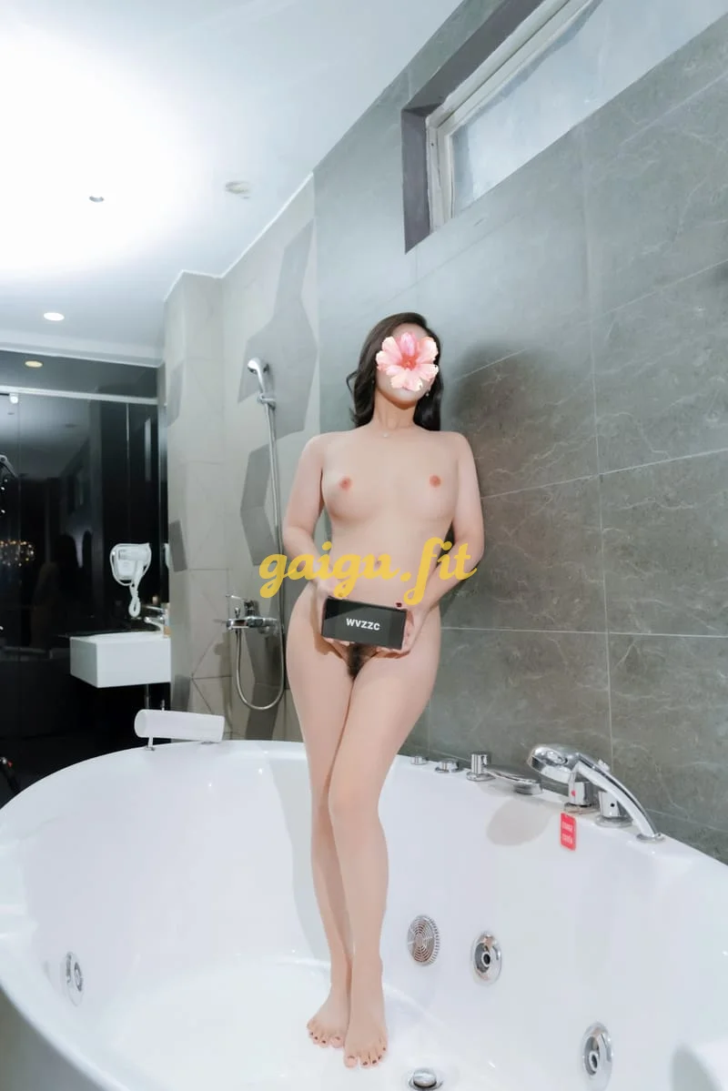 CÚN TÂY _ GÁI XINH DA TRẮNG MÌNH DÂY,NGOAN HIỀN TÌNH CẢM