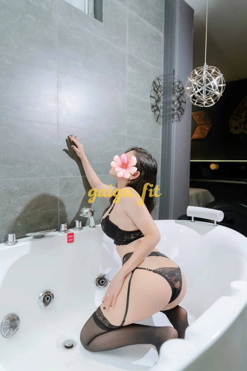 CÚN TÂY _ GÁI XINH DA TRẮNG MÌNH DÂY,NGOAN HIỀN TÌNH CẢM