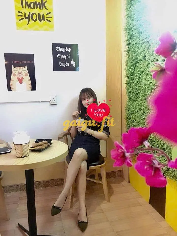 HÀ PHƯƠNG EM GÁI DÂM TÌNH CẢM NHẸ NHÀN
