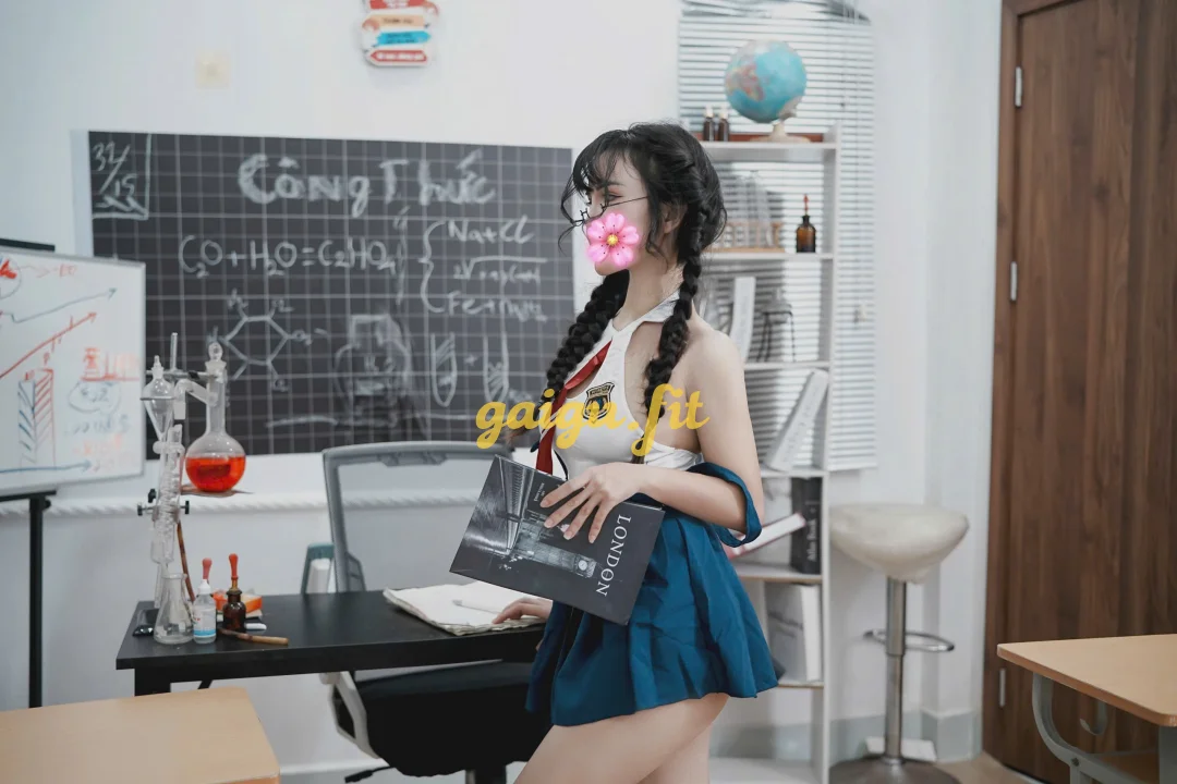 NHƯ QUỲNH - DÂM NỮ KHƠI DẬY KHÁT VỌNG CỦA MỌI CHÀNG TRAI