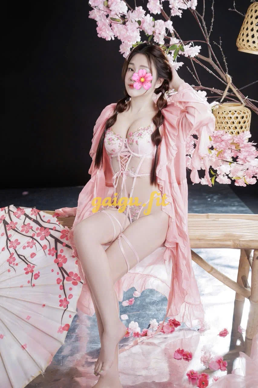 💗GÁI XINH YẾN NHI_ MẶT DÂM VÚ TO_LÀM TÌNH BAO ĐỈNH LUÔN NHA AE
