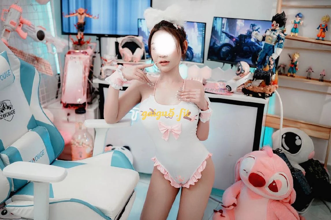 ❤️ GÁI NON HUYỀN MY_ GƯƠNG MẶT XINH XẮN, BODY CỰC NGON❤️