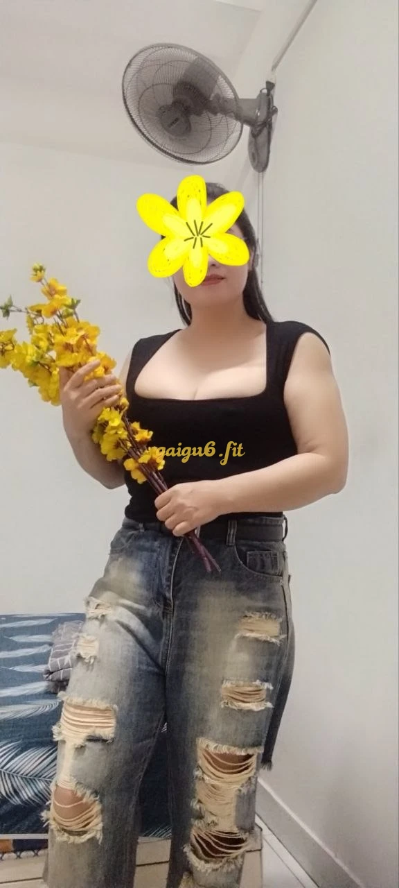 MẪN NHI XINH XẮN TUYỆT PHẨM VÚ TO MÔNG BỰ LÀM TÌNH BÚ CU DÂM NHƯ PHIM SEX MỸ RẤT CHIỀU KHÁCH
