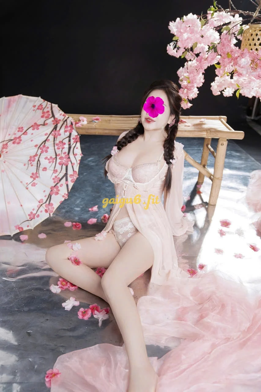 💗GÁI DÂM KIỀU ANH _NGỰC TO, MÔNG CONG LÀM TÌNH PHÊ