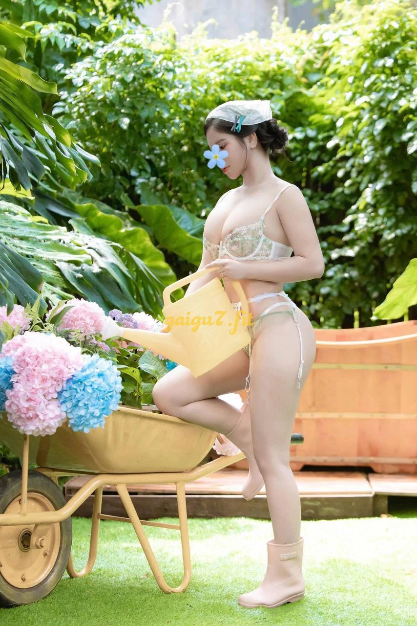 Yến Nhi - Dáng Thể Thao, Vú To Ngực Thật 100% Chất Lượng