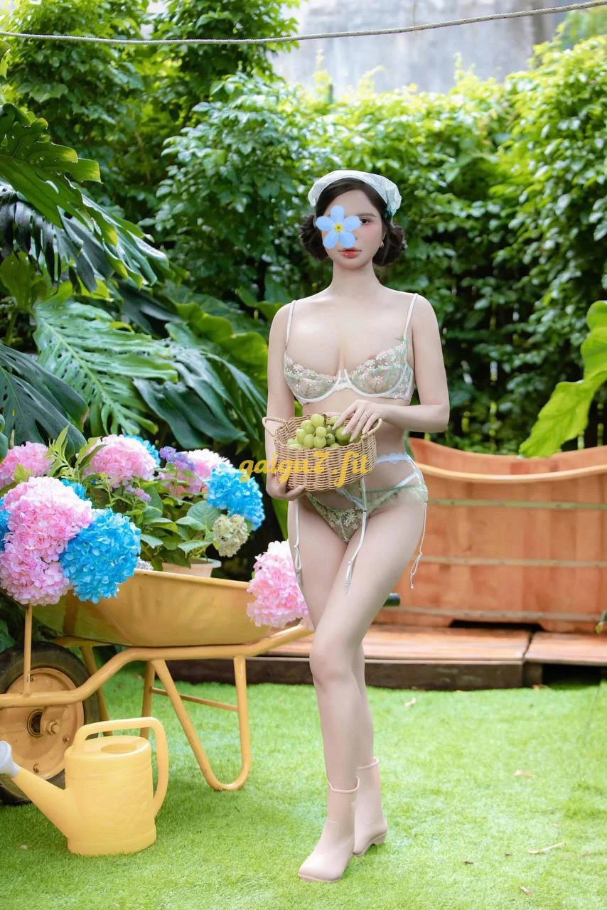 Yến Nhi - Dáng Thể Thao, Vú To Ngực Thật 100% Chất Lượng