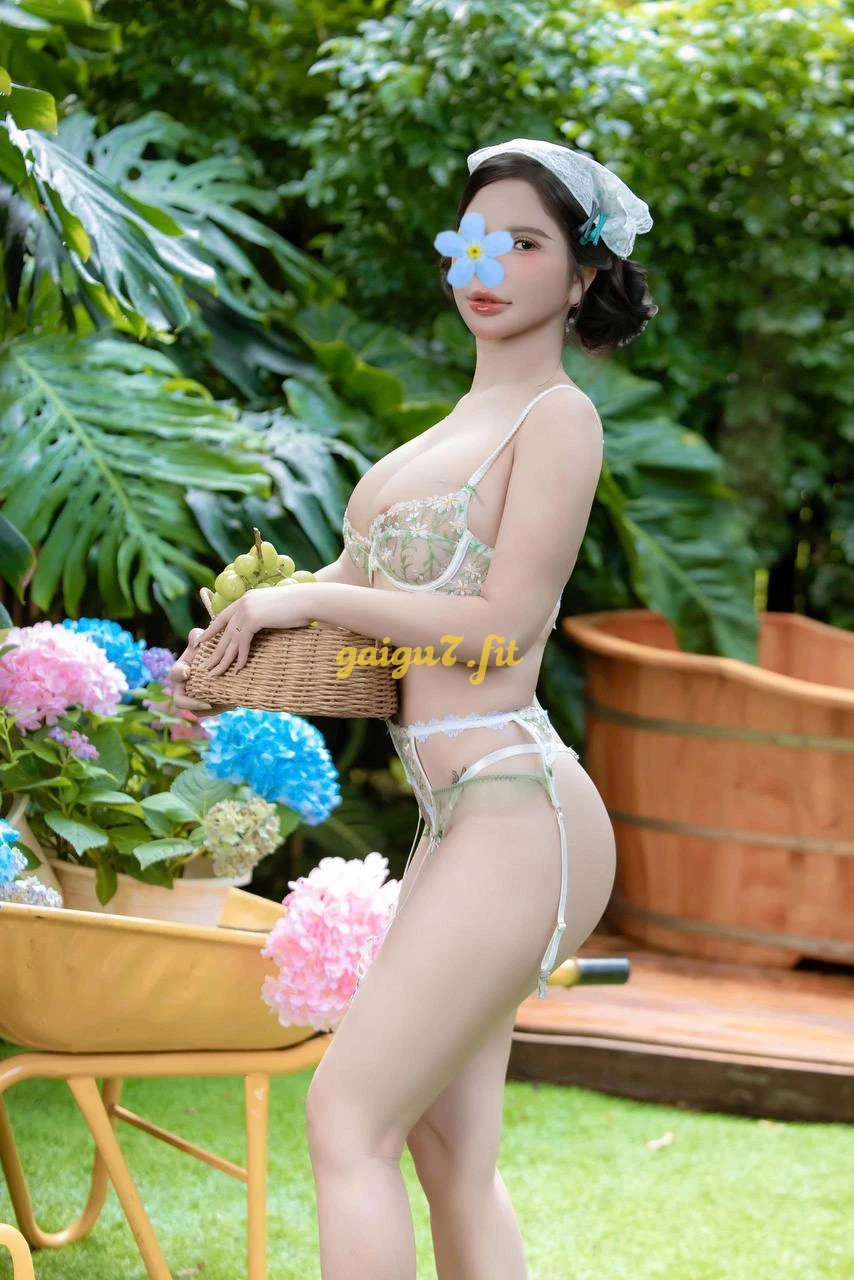 Yến Nhi - Dáng Thể Thao, Vú To Ngực Thật 100% Chất Lượng