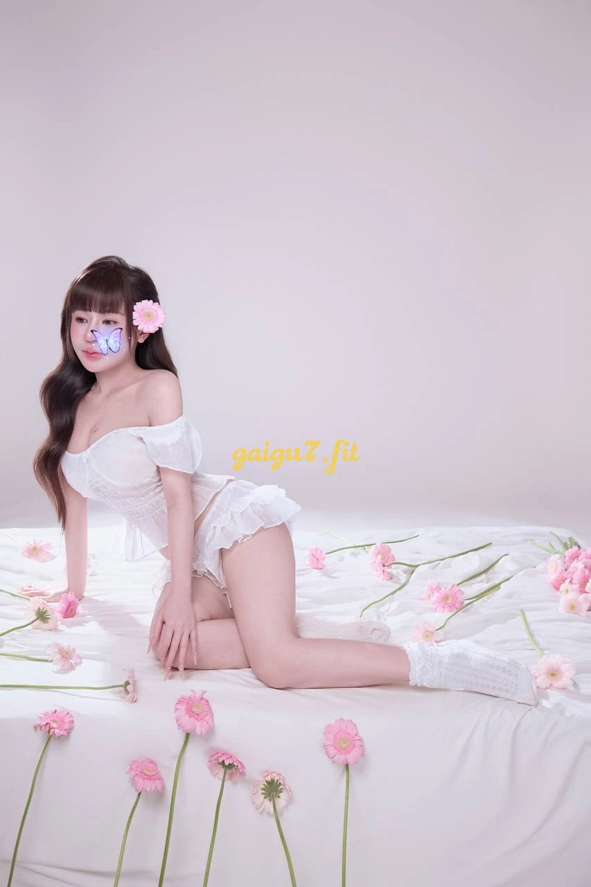 Uyển Nhi💔sexy babe Cô Nàng Dâm Đãng