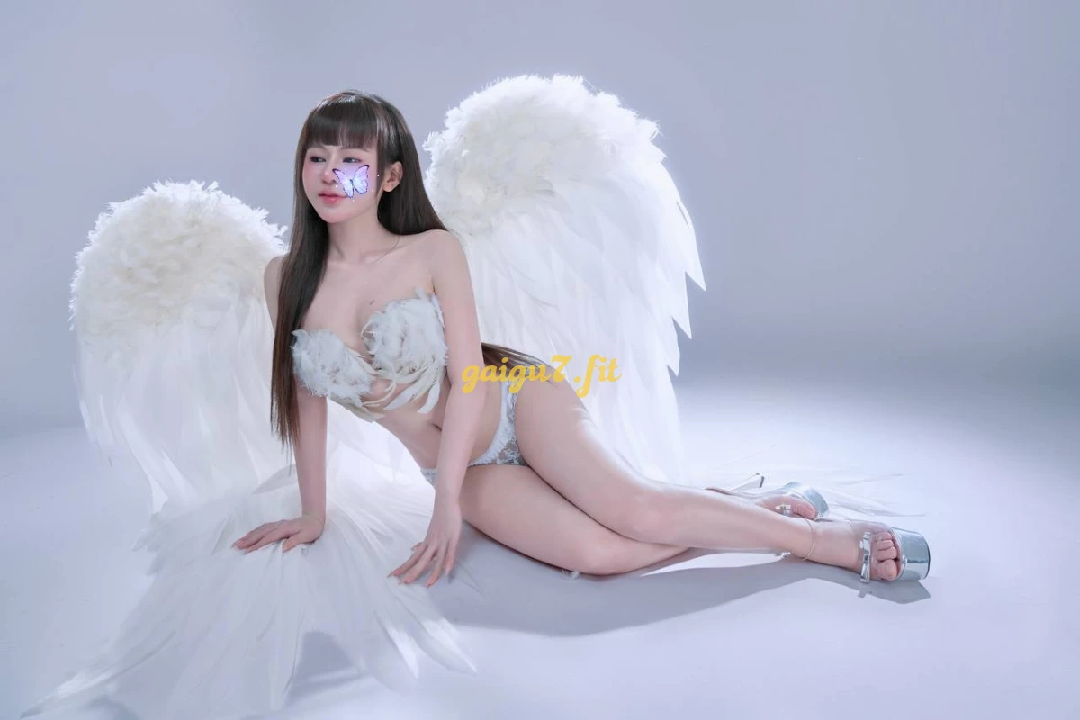 Uyển Nhi💔sexy babe Cô Nàng Dâm Đãng
