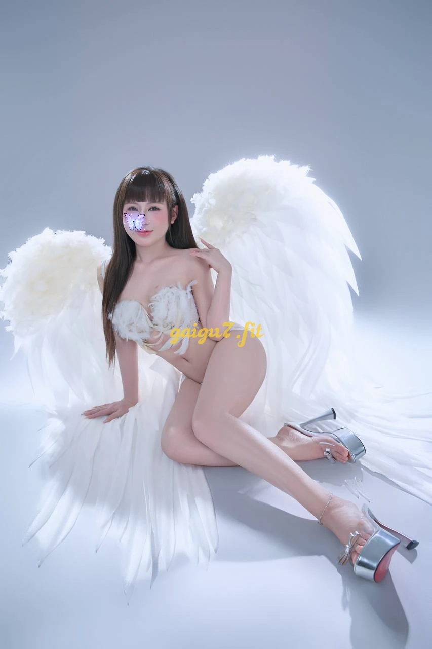 Uyển Nhi💔sexy babe Cô Nàng Dâm Đãng
