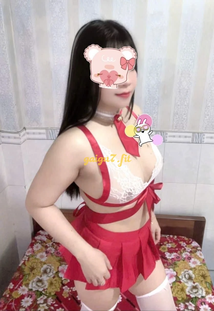Tường Vy- em hàng nhẹ nhàng , tươi xanh !!!!