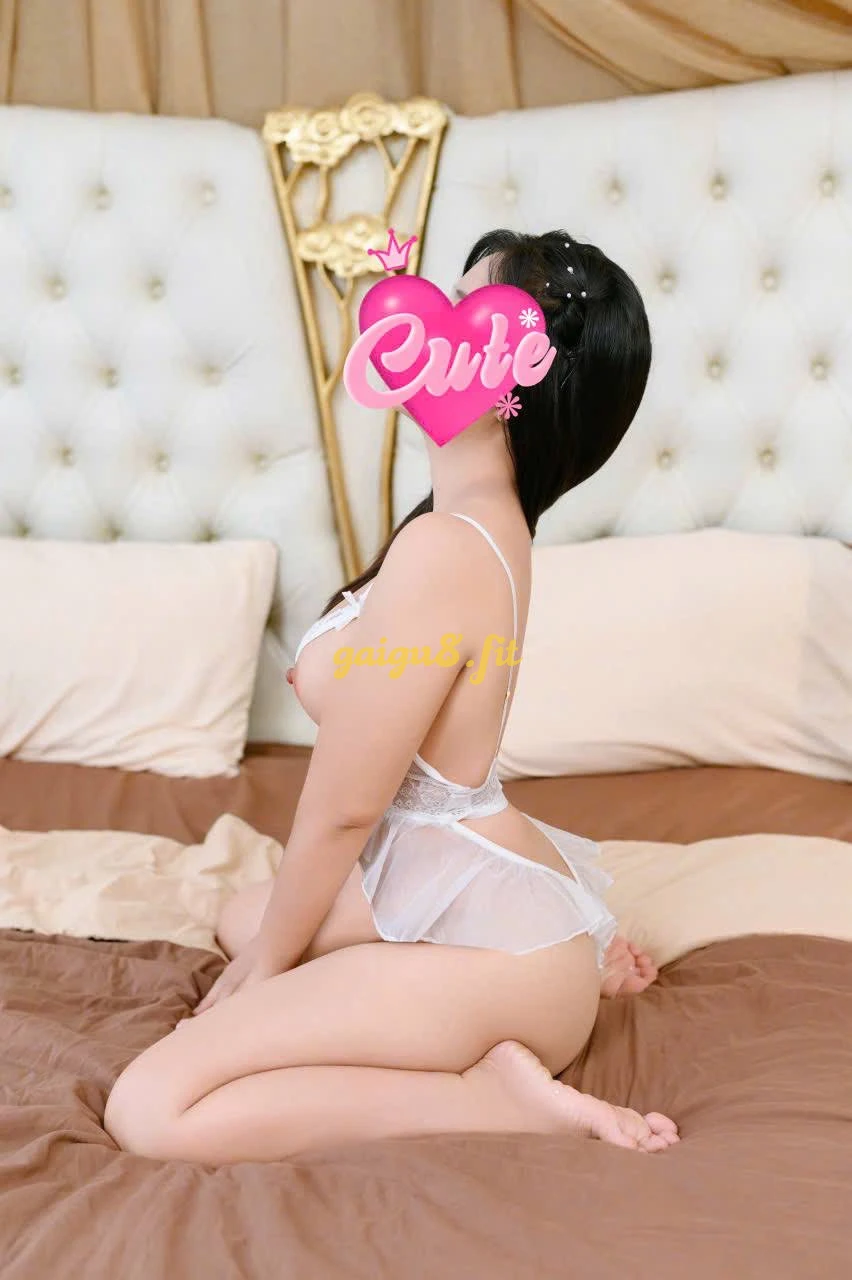 HƯƠNG GIANG IDOL CHUPY DÂM NƯỚC NÔI TRÀN BỜ ĐÊ