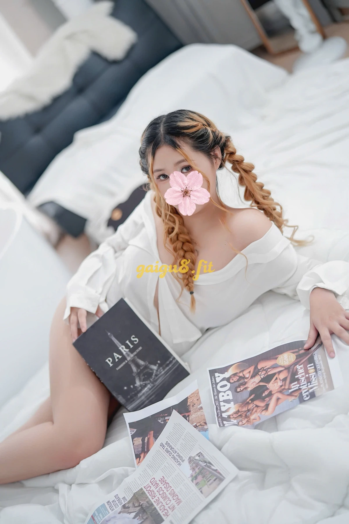NEW PHƯƠNG NHI - XIN XẮN ĐÁNG YÊU CHIỀU KHÁCH