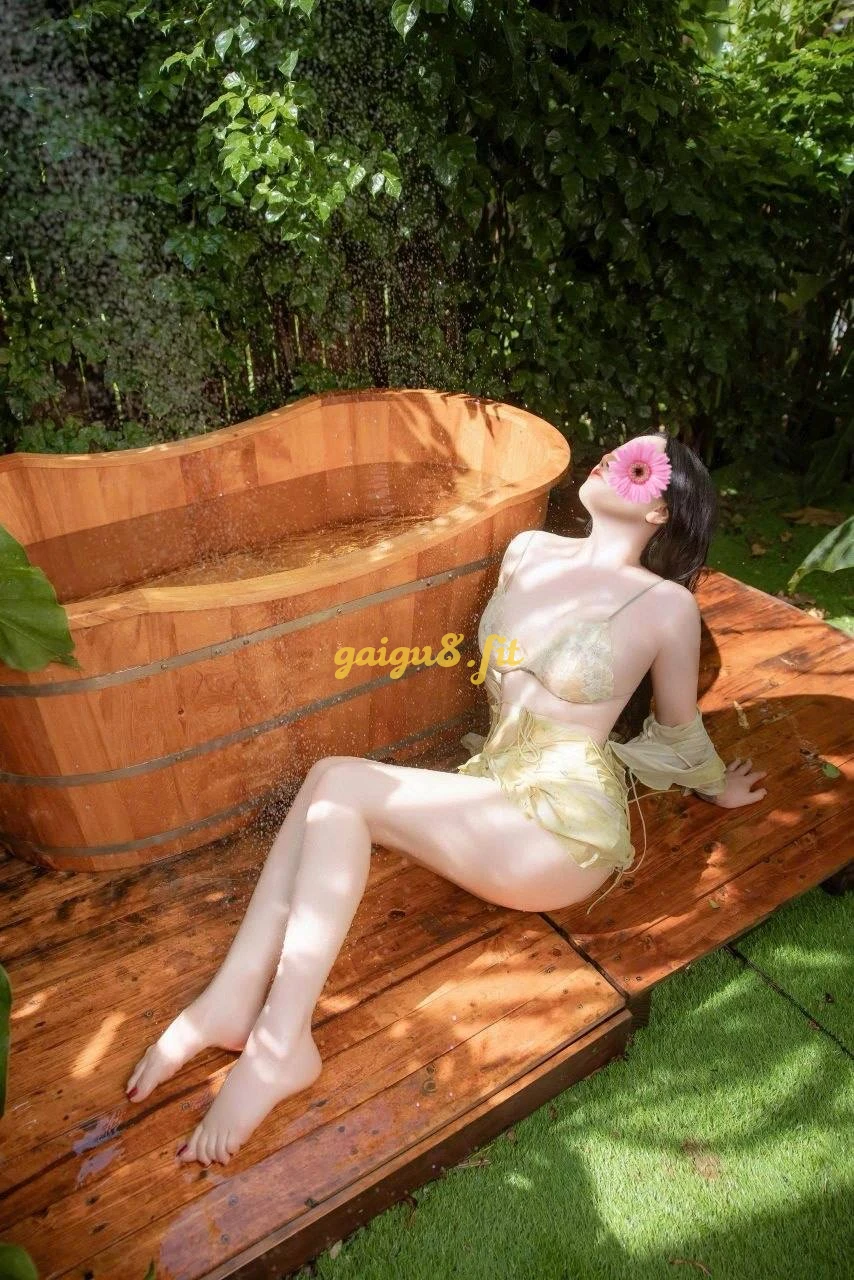 HOT LUCI VÚ TO NGON DÁNG BỐC LỬA, LÀM TÌNH SƯỚNG TUYỆT ĐỈNH